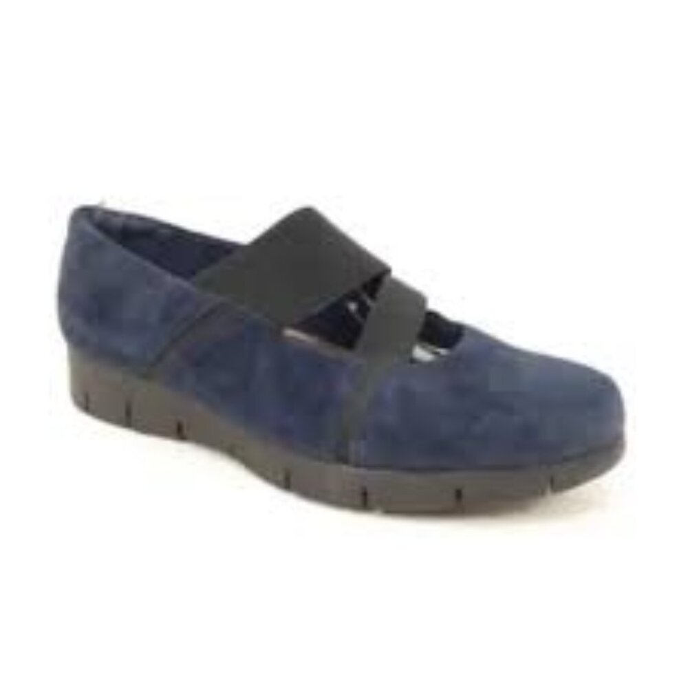 Clarks Women's Royal Blue Daelyn Villa Leather Slip-On Mary Jane Shoes Size 10